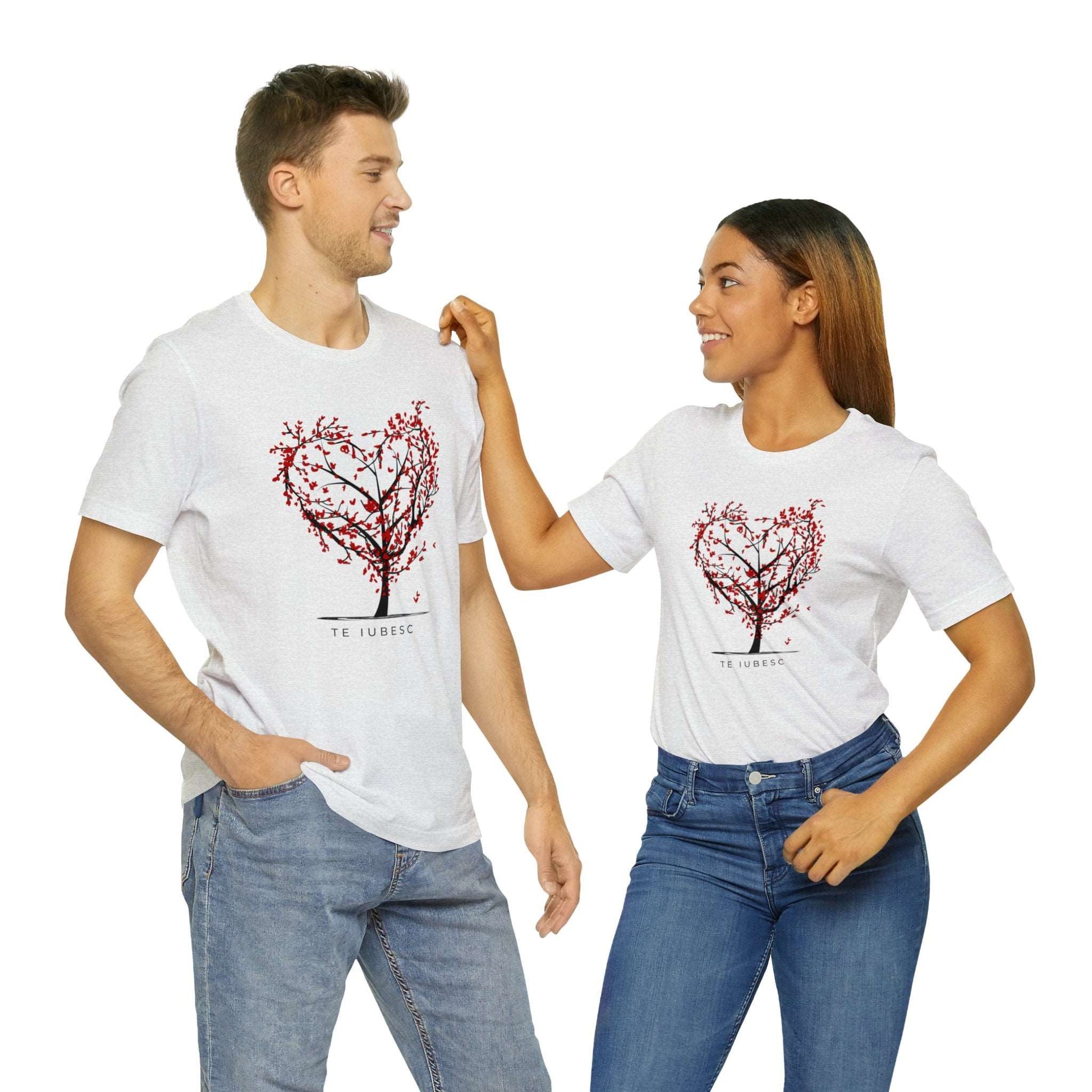 "Te Iubesc: Romanian Text Short Unisex Sleeve Tee – Wear Your Love Proudly"