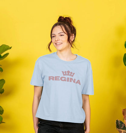 REGINA Boxy Tee: Îmbrățișează-ți Noblețea cu Stil